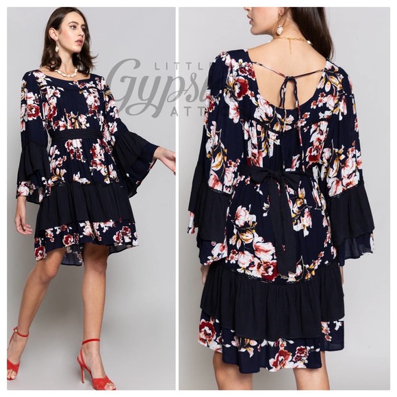POL Floral Swing and Bell Sleeve Dress - Picture 4 of 13